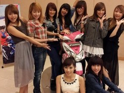 Cherrybelle Antusias Lihat Motor Honda Diproduksi