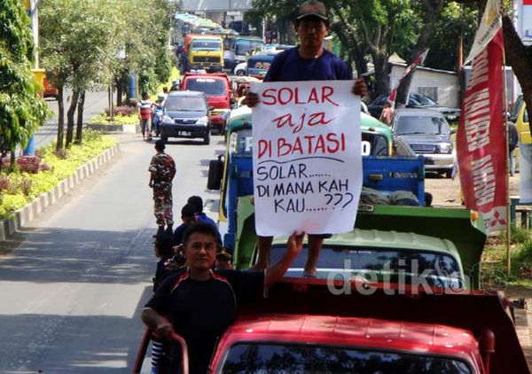 Solar Langka, Awak Bus & Truk Mogok Massal