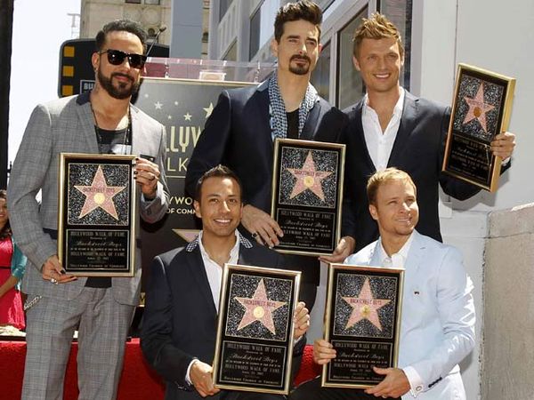 Backstreet Boys Tebar Senyuman di Walk of Fame