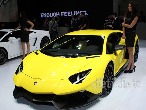 Aventador Edisi Ulang Tahun