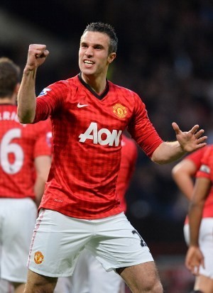 Van Persie Bicara Golnya ke Gawang Villa