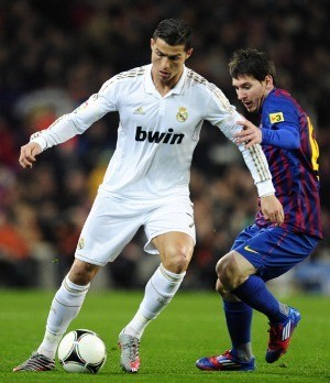 Messi Fantastis, tapi Ronaldo Lebih Fantastis Lagi