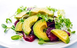 Pencernaan Lebih Sehat dengan Sarapan Alpukat dan Oatmeal