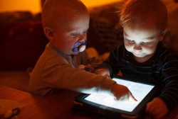 Balita 4 Tahun di Inggris Jadi Orang Termuda yang Kecanduan iPad