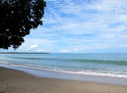 Pantai Pasir Putih Carita, Masih Favorit Sepanjang Masa