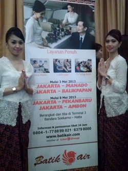 Ini Penampilan Pramugari Cantik Batik Air