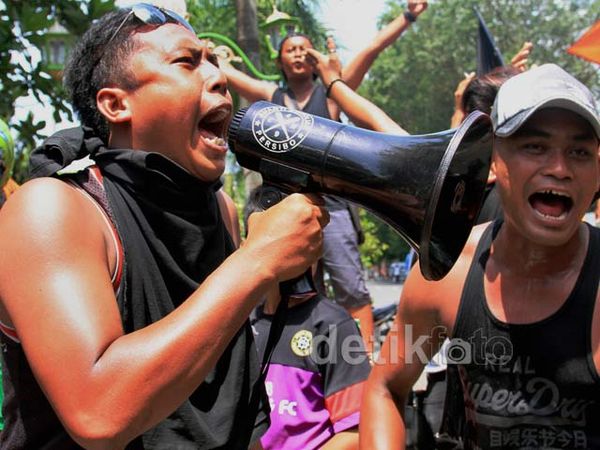 Persibo Terpuruk, Boromania Demo