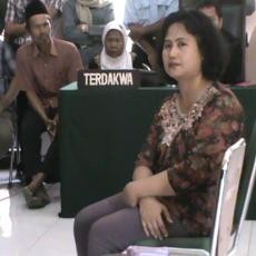 Ibu Kandung Dipidanakan, Anak Nenek Artija Menolak Damai