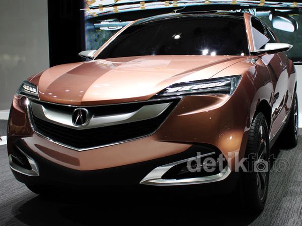 SUV Bernuansa Mobil Sport 