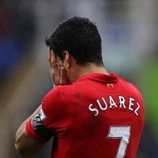 Suarez Diklaim Pertimbangkan Masa Depannya di Liverpool