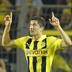 Dortmund Takkan Lepas Lewandowski di Akhir Musim