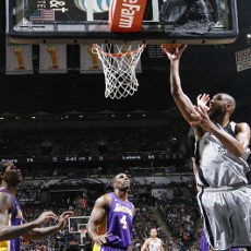 Spurs Kini Ungguli Lakers 2-0