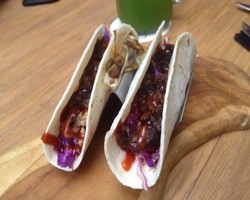 Menikmati Menu Khas Korea & Meksiko di Restoran Mungil, MOJO