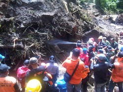1 Korban Longsor di Garut Ditemukan Setelah Sepekan Tertimbun