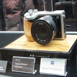 Kamera Hasselblad Lunar Hadir Juni