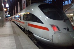 Simsalabim! Kereta Peluru Masuk Kapal Ferry