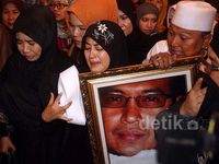 Suasana Duka di Kediaman Ustad Jeffry