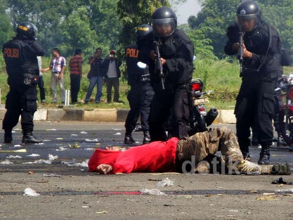 Polres Banyumas Gelar Simulasi Pengamanan Pilgub