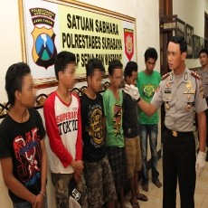 Frustasi Karena UN, Dua Siswa SMP ini Tenggak Pil Koplo