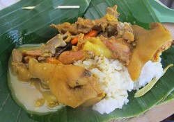 Gurih Miroso Sepincuk Tengkleng bu Edy