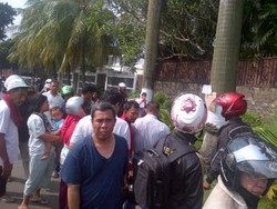 Warga Masih Berkerumun di TKP Uje Celaka, Lalin Pondok Indah Tersendat