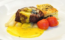 Asparagus Putih dari Eropa Disajikan Eksklusif di Scusa