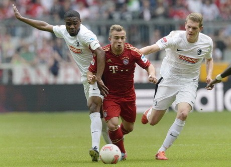 Bayern Menang Tipis atas Freiburg