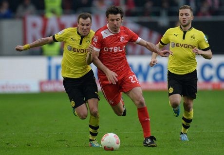 Dortmund Menang di Markas Duesseldorf