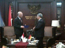 Dubes Jerman Puji MK yang Mendapat Tempat di Hati Rakyat