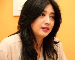 Kisah Keke Soeryo, Dari Tubuh Bungkuk Jadi Muse Desainer Ramli