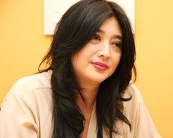 Suka Duka Model, Kerja Keras Diet Sampai Fashion Show di Puncak Gunung