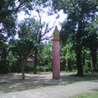 Konon Tugu Monas dan Tugu Waseso Negoro Pernah Dikawinkan