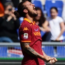 Osvaldo Balas Kritik dengan Gol