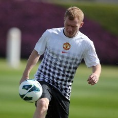 Scholes Akan Tetap Bersama Tim Musim Depan