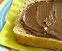 Roti Gandum Plus Selai Cokelat, Alternatif Sarapan Sehat Kaya Manfaat
