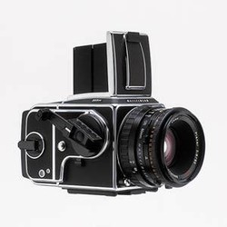 Hasselblad Akhiri Perjalanan Kamera V Sistem