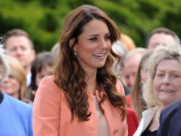 Kate Middleton Berseri-seri
