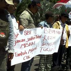 Aliansi Rakyat Tolak Rencana Kenaikan Harga BBM Subsidi