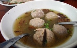 Baru 106 Pedagang Bakso Bersertifikat Halal, Inilah Alasannya!