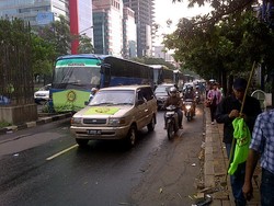 Demo Buruh di Depan Kedubes Australia Bubar, Jl Rasuna Said Macet