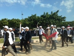 Ribuan Buruh Necis Peringati May Day di Dekat Jalan Soekarno