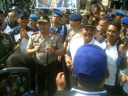 May Day Ceria! Buruh di Medan Dangdutan Bareng Wali Kota, Kapolda & Pangdam