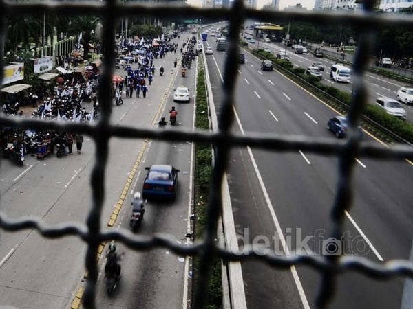Lalin di Tol Dalam Kota Lancar