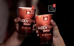 Budweiser Perkenalkan Gelas Bir yang Terhubung ke Facebook