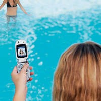 Ironis! ABG Inggris Biasa Berkirim Foto Porno