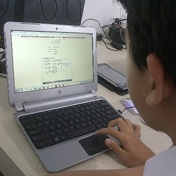 Cara Asyik Bikin Gadget Siswa Jadi Sarana Belajar