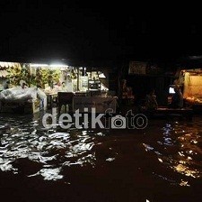 Pulang Bermacet Ria, Tiba di Rumah Heryani Disambut Banjir