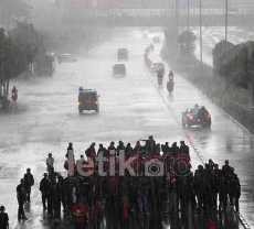 BMKG: Peluang Hujan Hari Kamis Masih Ada, Tapi Tak Selebat Rabu Malam