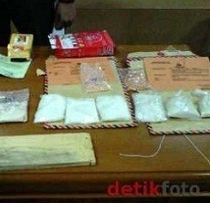 Polda Sumut Tangkap Pasutri dan 7 Orang Pemakai Narkoba