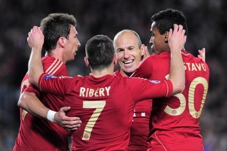 Fabregas Akui Kecerdikan Dua Winger Bayern